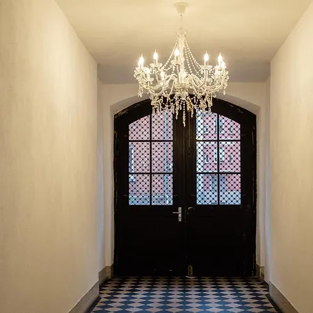 Ulmer Stadtwohnung Lägenhet