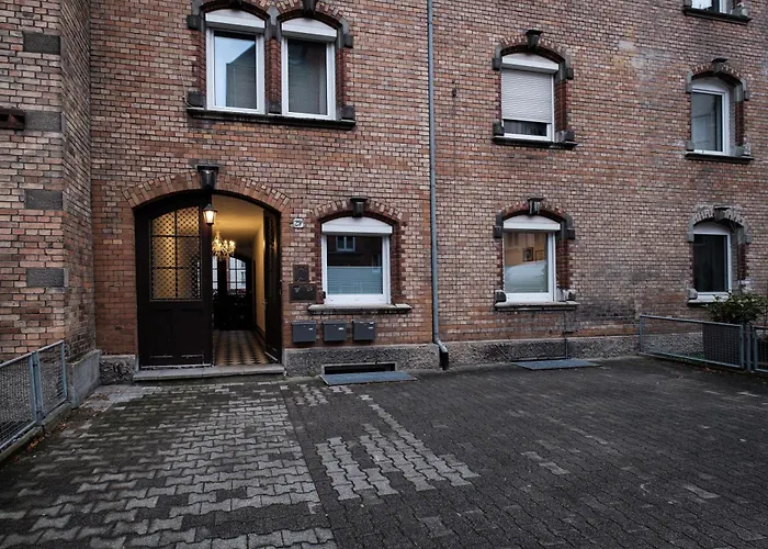 Ulmer Stadtwohnung شقة *